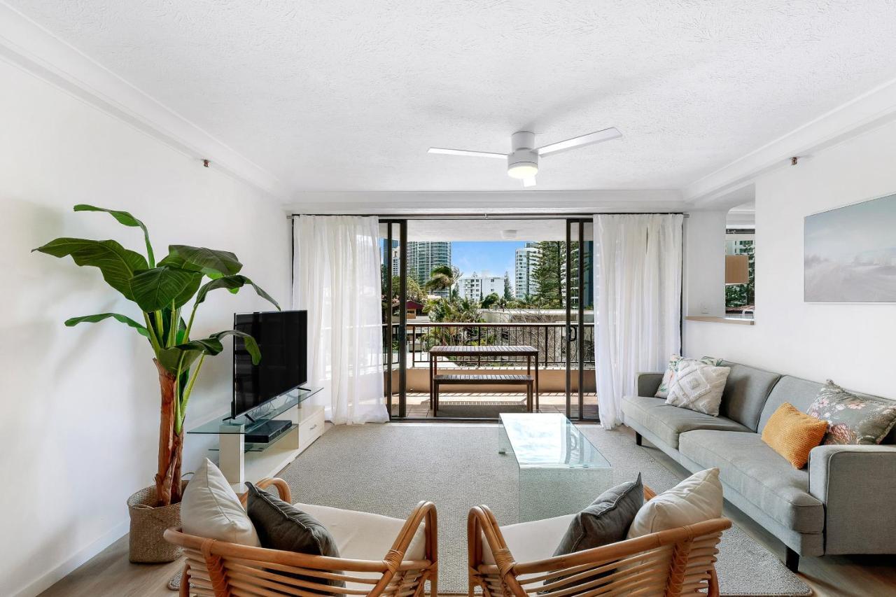 Surfers Century Oceanside Apartments Gold Coast Esterno foto