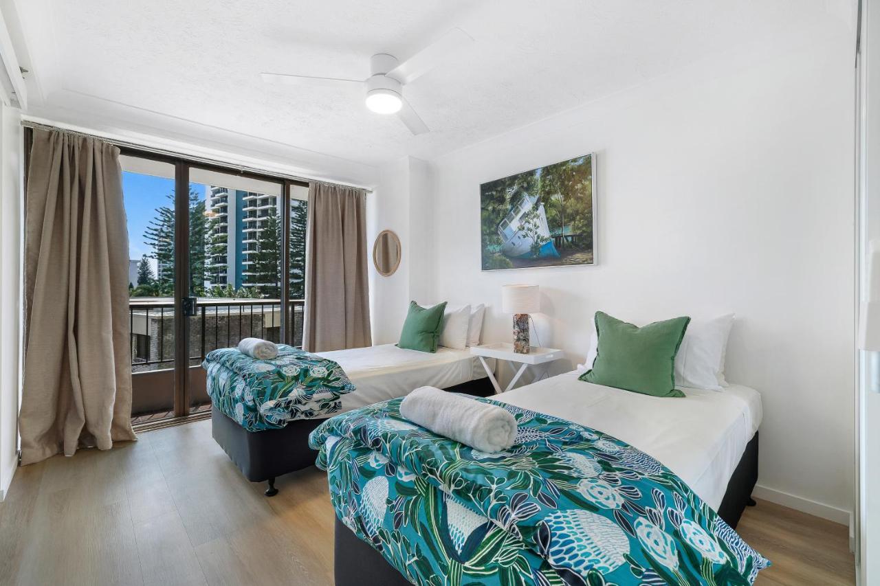 Surfers Century Oceanside Apartments Gold Coast Esterno foto