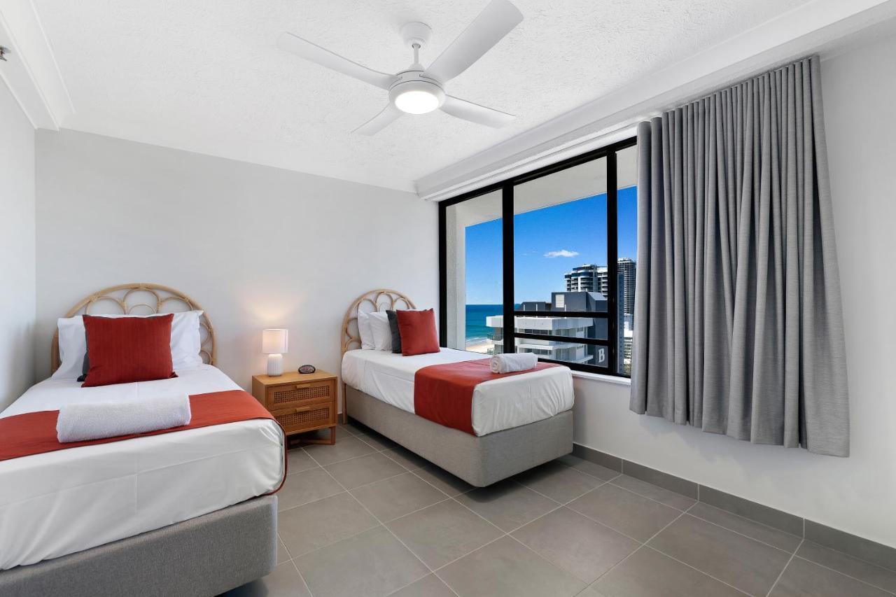 Surfers Century Oceanside Apartments Gold Coast Esterno foto