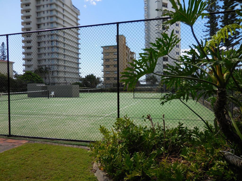 Surfers Century Oceanside Apartments Gold Coast Esterno foto