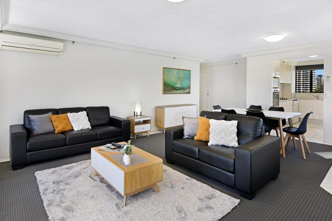 Surfers Century Oceanside Apartments Gold Coast Esterno foto